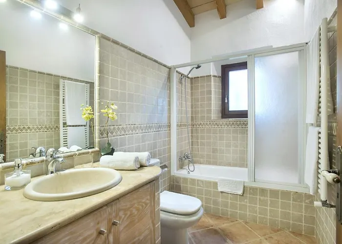 Owl Pou - Luxury Holidays In Royal Gardens Pollença