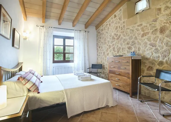 Owl Pou - Luxury Holidays In Royal Gardens Villa *