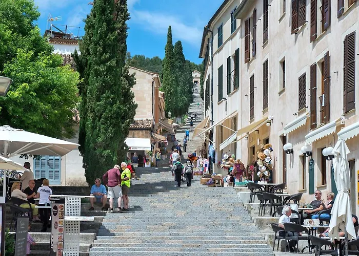 Owl Pou - Luxury Holidays In Royal Gardens * Pollença