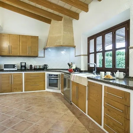 Owl Pou - Luxury Holidays In Royal Gardens Villa