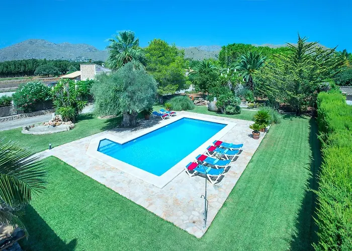 Owl Pou - Luxury Holidays In Royal Gardens Willa