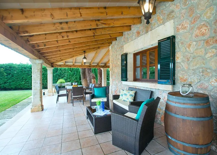 Owl Pou - Luxury Holidays In Royal Gardens Willa *