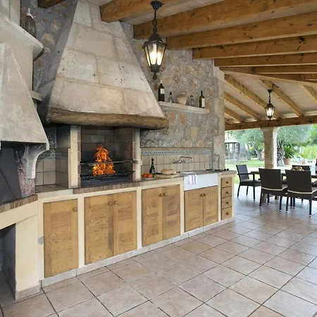 Owl Pou - Luxury Holidays In Royal Gardens *