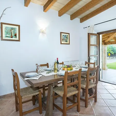 Owl Pou - Luxury Holidays In Royal Gardens Villa *