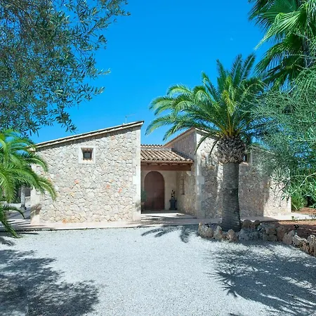 Owl Pou - Luxury Holidays In Royal Gardens Villa *